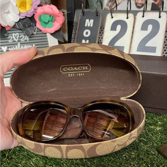 Coach Sunglasses Frames and Case Emma Tortoise Green Frame C Logos 57[]17 135 - Picture 7 of 10